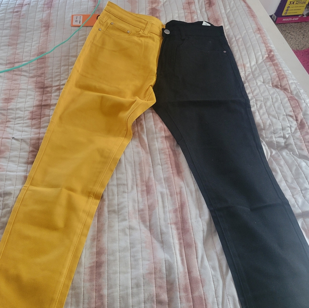 SHEIN Women's Slim Straight Jeans in Mustard and Black Size 11/12 (32x30)